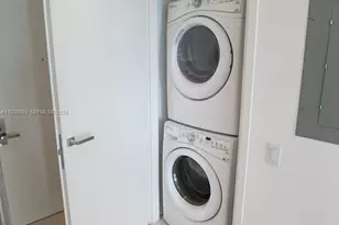 1300 Brickell Bay Dr, Miami, FL 33131 - Photo 27