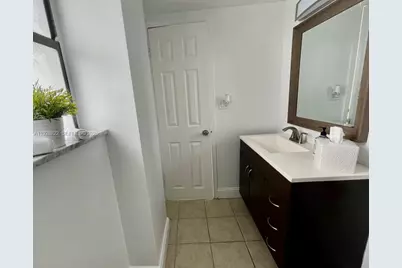 1800 Collins Ave #7C, Miami Beach, FL 33139 - Photo 33