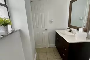 1800 Collins Ave, Miami Beach, FL 33139 - Photo 33