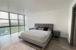 800 Parkview Dr, Hallandale Beach, FL 33009 - Photo 7