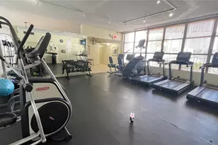 800 Parkview Dr, Hallandale Beach, FL 33009 - Photo 17