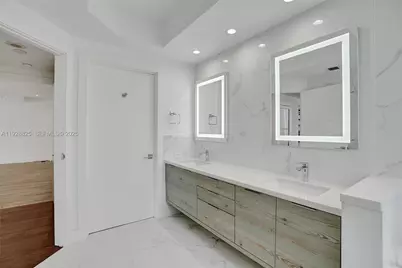 848 Brickell Key Dr #3206, Miami, FL 33131 - Photo 35