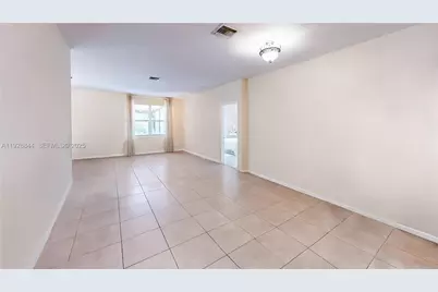 3090 SE 7th Ct, Homestead, FL 33033 - Photo 11