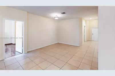 3090 SE 7th Ct, Homestead, FL 33033 - Photo 9