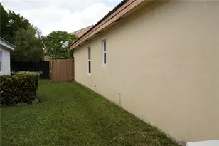 10245 SW 16th Ct, Pembroke Pines, FL 33025 - Photo 15
