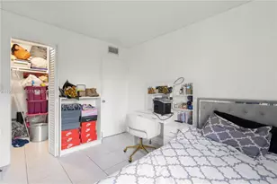 250 180th Dr, Sunny Isles Beach, FL 33160 - Photo 17