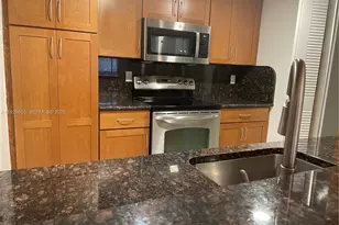 9755 Westview Dr, Coral Springs, FL 33076 - Photo 9