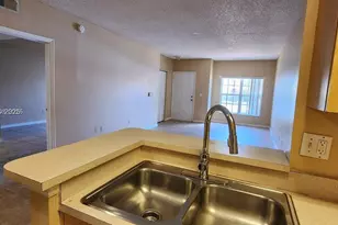 10312 S Fox Trail Rd S, Royal Palm Beach, FL 33411 - Photo 11