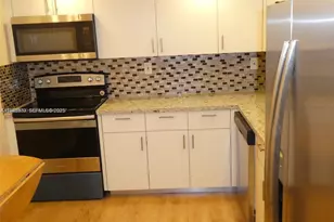 800 Parkview Dr, Hallandale Beach, FL 33009 - Photo 7