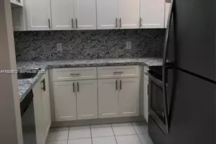 13105 SW 16th Ct, Pembroke Pines, FL 33027 - Photo 9