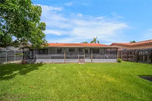10350 SW 4th St, Sweetwater, FL 33174 - Photo 25