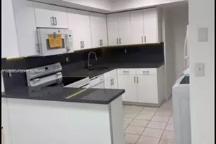 8775 Park Blvd, Miami, FL 33172 - Photo 5