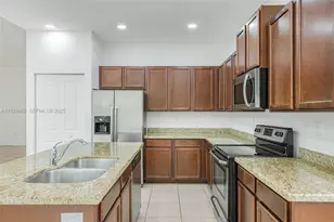 11863 SW 253rd Terrace, Homestead, FL 33032 - Photo 5