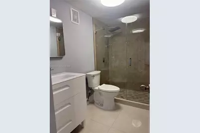 881 Hialeah Dr #2, Hialeah, FL 33010 - Photo 7