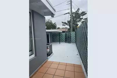 881 Hialeah Dr #2, Hialeah, FL 33010 - Photo 13