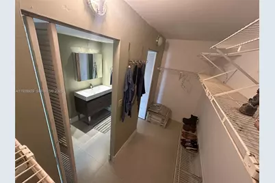 1450 Brickell Bay Dr #1706, Miami, FL 33131 - Photo 15