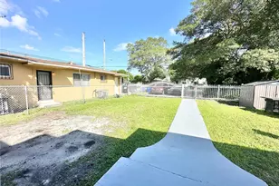 1278 NW 44th St, Miami, FL 33142 - Photo 31