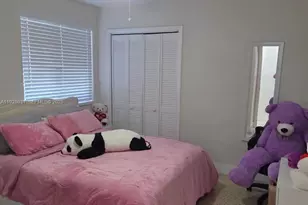 9228 SW 37th St, Miami, FL 33165 - Photo 9