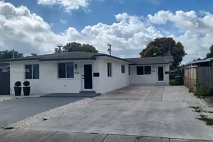 9228 SW 37th St, Miami, FL 33165 - Photo 1