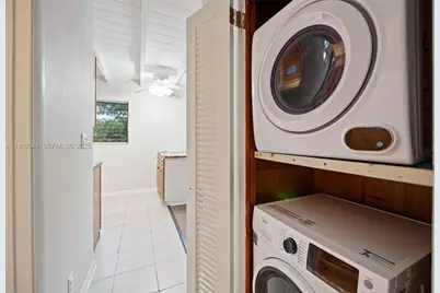 766 NW 42nd St #c, Oakland Park, FL 33309 - Photo 21