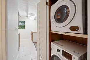 766 NW 42nd St, Oakland Park, FL 33309 - Photo 21