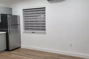 245 SW 105th Pl, Sweetwater, FL 33174 - Photo 5