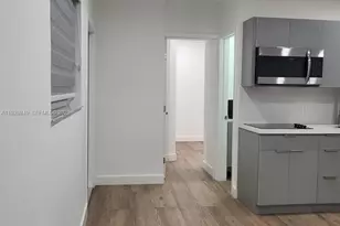 245 SW 105th Pl, Sweetwater, FL 33174 - Photo 3