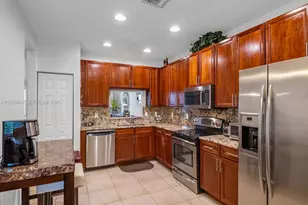 9719 Darlington Pl, Cooper City, FL 33328 - Photo 11