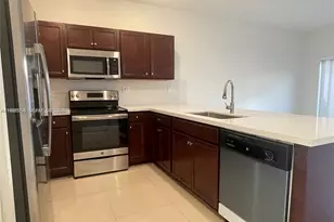 10491 W 34th Ct, Hialeah, FL 33018 - Photo 7