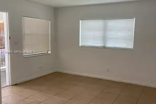 133 SE 4th Ave, Hallandale Beach, FL 33009 - Photo 9