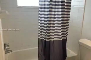 133 SE 4th Ave, Hallandale Beach, FL 33009 - Photo 3