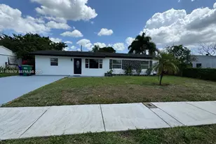 4529 SW 24th St, Fort Lauderdale, FL 33317 - Photo 1