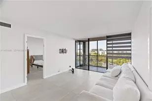 20301 W Country Club Dr, Aventura, FL 33180 - Photo 9