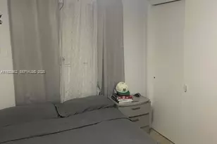 1011 NW 27th Ct, Miami, FL 33125 - Photo 5