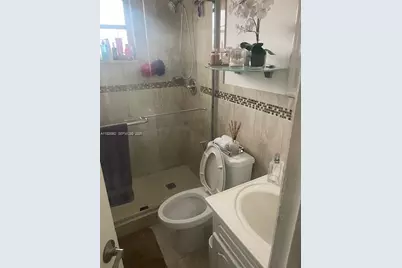 1011 NW 27th Ct, Miami, FL 33125 - Photo 7