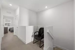 17042 SW 1st St, Pembroke Pines, FL 33027 - Photo 19