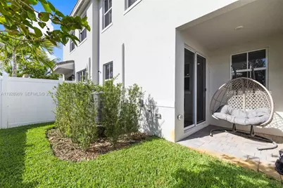 17042 SW 1st St, Pembroke Pines, FL 33027 - Photo 35