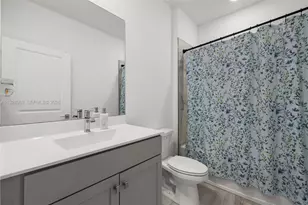 17042 SW 1st St, Pembroke Pines, FL 33027 - Photo 29
