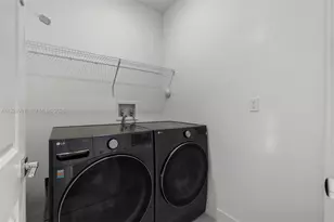 17042 SW 1st St, Pembroke Pines, FL 33027 - Photo 31