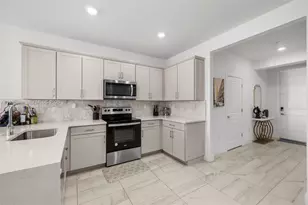 17042 SW 1st St, Pembroke Pines, FL 33027 - Photo 17