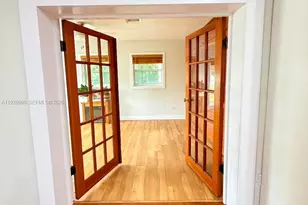 1040 Lyons Park Dr, Pompano Beach, FL 33060 - Photo 9