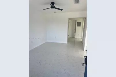 435 SW 9th Ave #209, Homestead, FL 33030 - Photo 3
