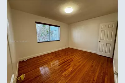 530 SW 10th St #1B, Miami, FL 33130 - Photo 3