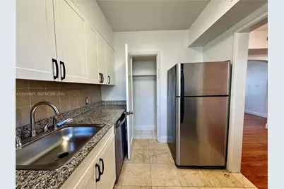 530 SW 10th St #1B, Miami, FL 33130 - Photo 13