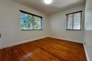 530 SW 10th St, Miami, FL 33130 - Photo 9