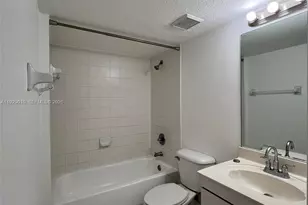 1301 SE 28th Ln, Homestead, FL 33035 - Photo 11