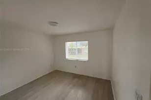 1301 SE 28th Ln, Homestead, FL 33035 - Photo 13