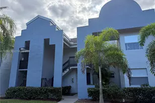 665 SW 113th Way, Pembroke Pines, FL 33025 - Photo 1