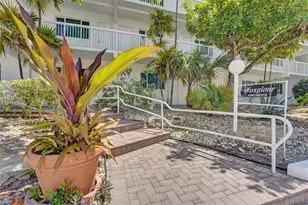 1801 S Surf Rd, Hollywood, FL 33019 - Photo 27