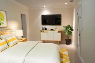 1071 W 66th St, Hialeah, FL 33012 - Photo 9